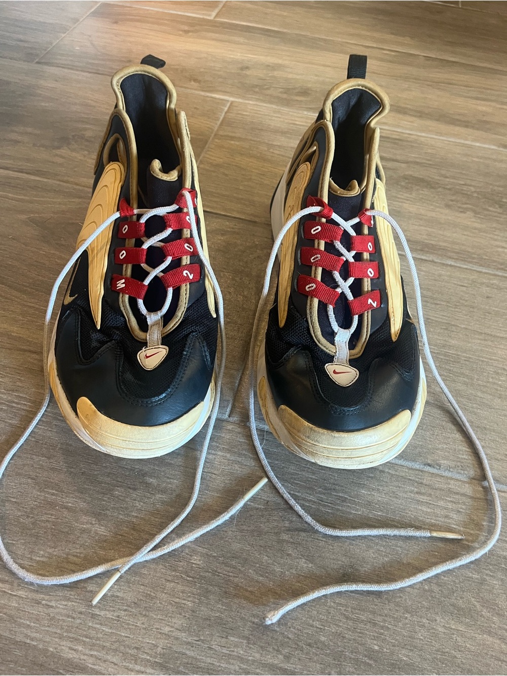 Nike Men's Black, Gold and Red Low-Top Sneakers